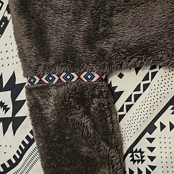 Sherpa Fleece by Sundance - Picture 9 of 9